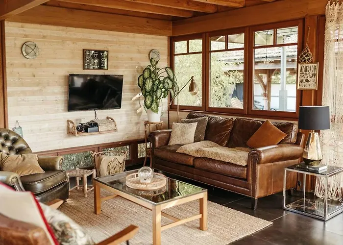 شاليه La Sous Les Pins *