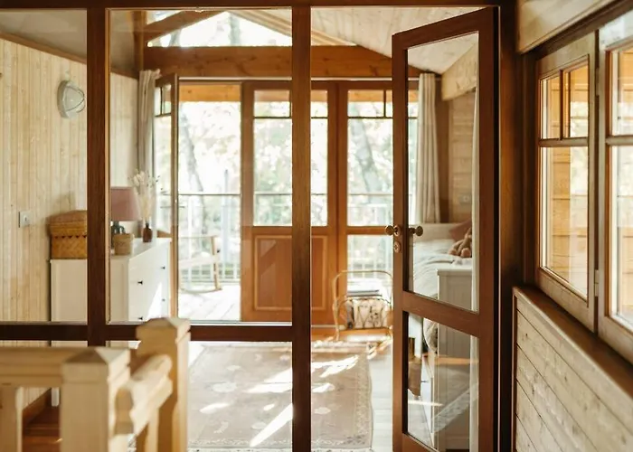 La Sous Les Pins شاليه *