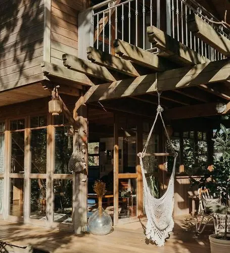 La Sous Les Pins شاليه *