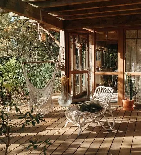 La Sous Les Pins شاليه أنديرنو لي بان